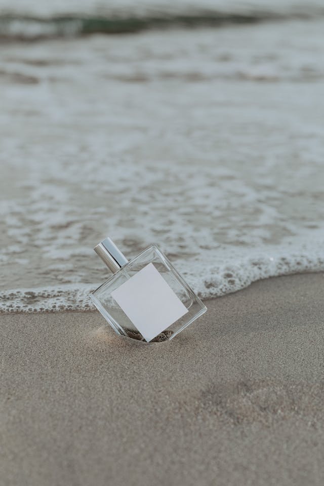 Fragrance Gifting with Dubai Brands: Perfect Scents for special occasions